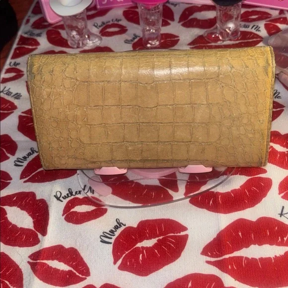 Miu Miu Beige Crocodile-Embossed Wallet - Picture 2 of 10